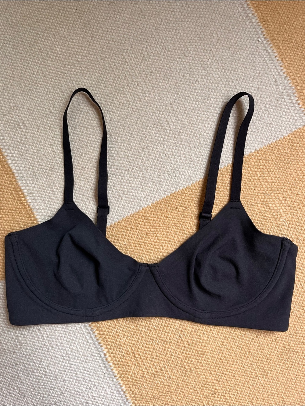 SKIMS Bra | Fits Everybody Unlined Demi Bra | 34B